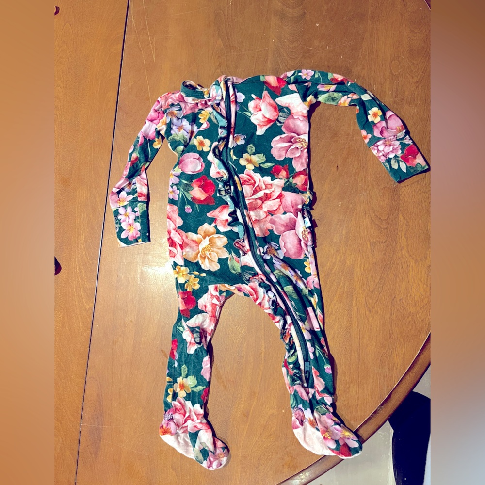 Posh peanut ruffled zippered footie